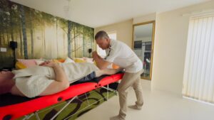 massage therapist in Pinner.png